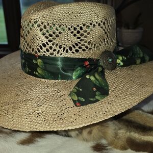 Charlie 1 Horse Straw Hat With Cactus Ribbon Hat Band And Concho